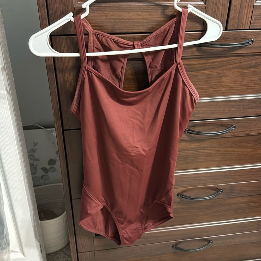 Women’s Mirella maroon leotard size large